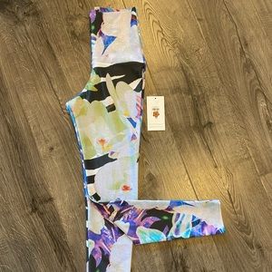 EMILY HSU DESIGNS ❕❕ White Orchid Legging 💐
